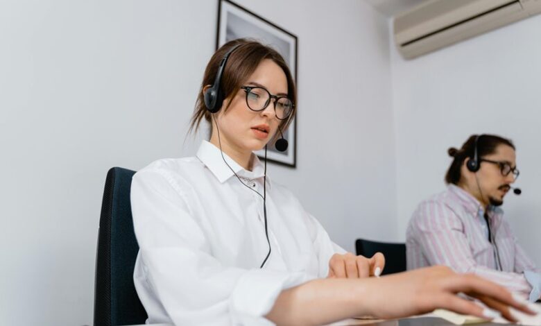 business help hotline available